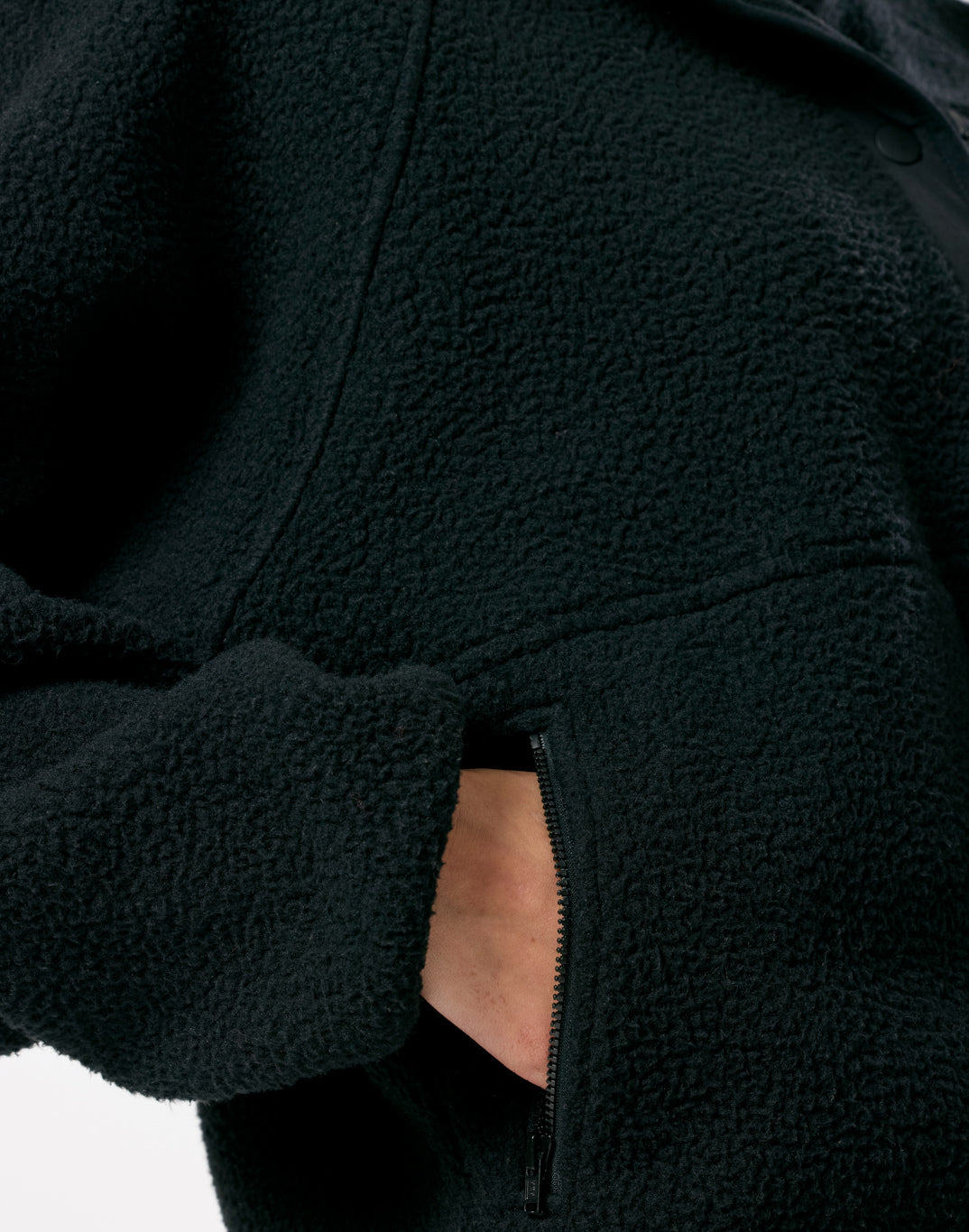 Horizon Layer Up Snap (Black)