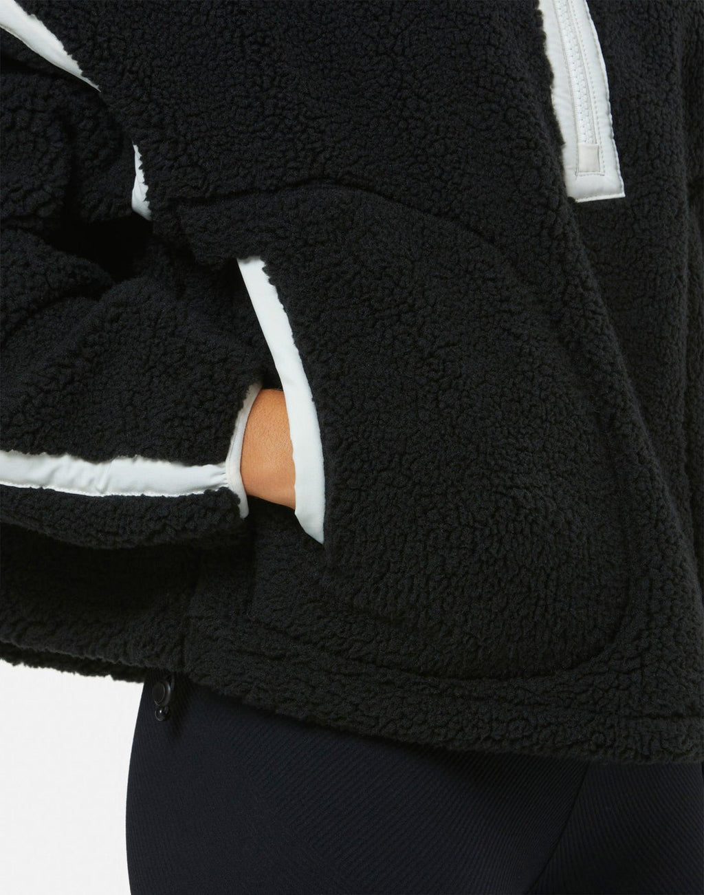 Industry Fleece Half Zip (Black)