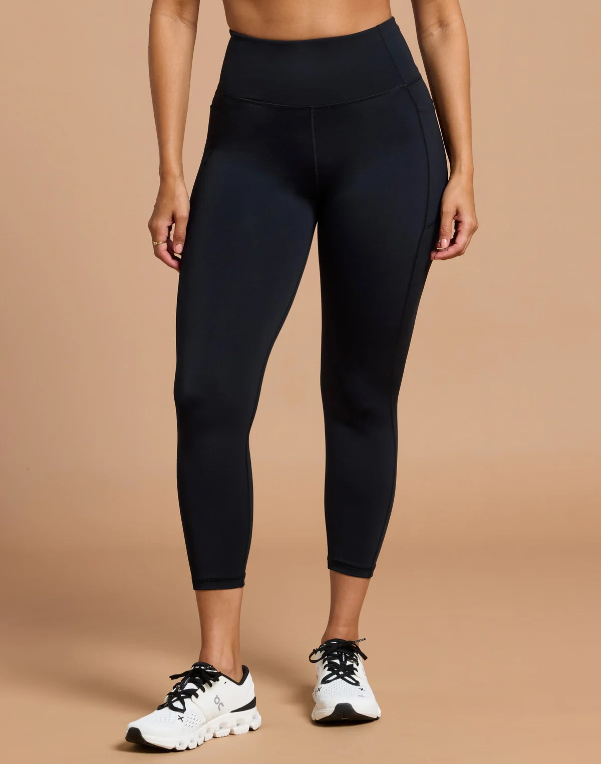 Womens Relentless 7/8 Leggings (Black)