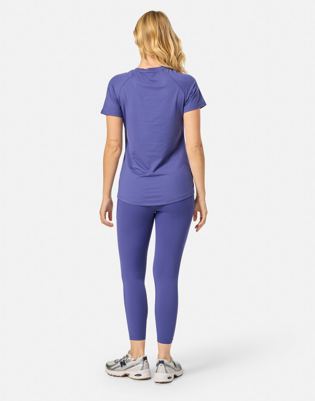 Womens Relentless Tee (Violet Smoke)