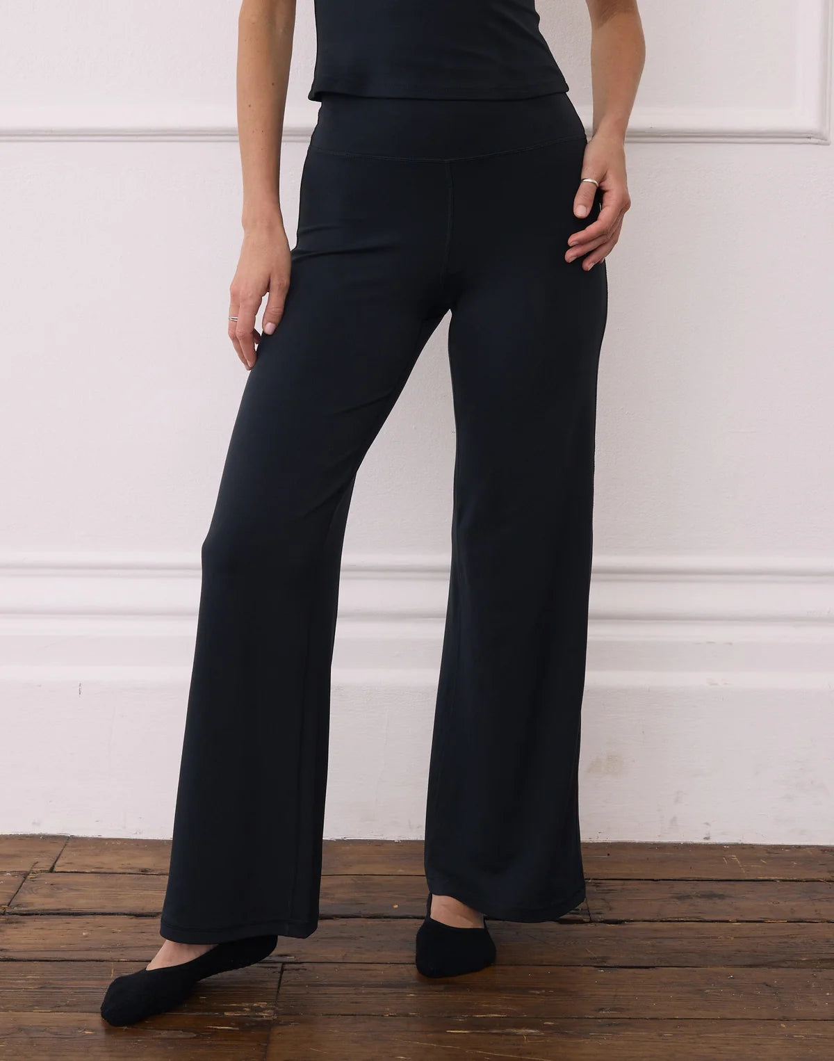 Womens Day Kind Wide Leg Legging (Black)