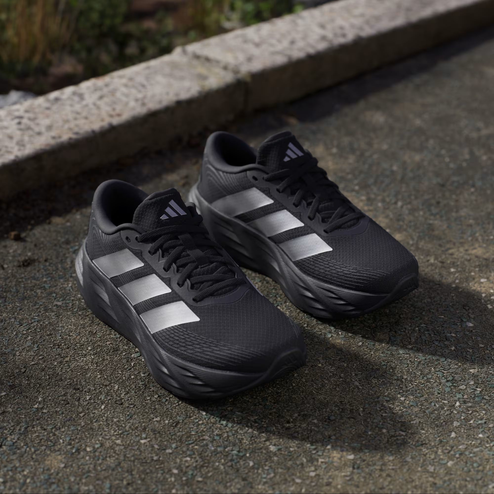 Womens Galaxy 8 Trainers (Core Black/Iron Metallic/Carbon)