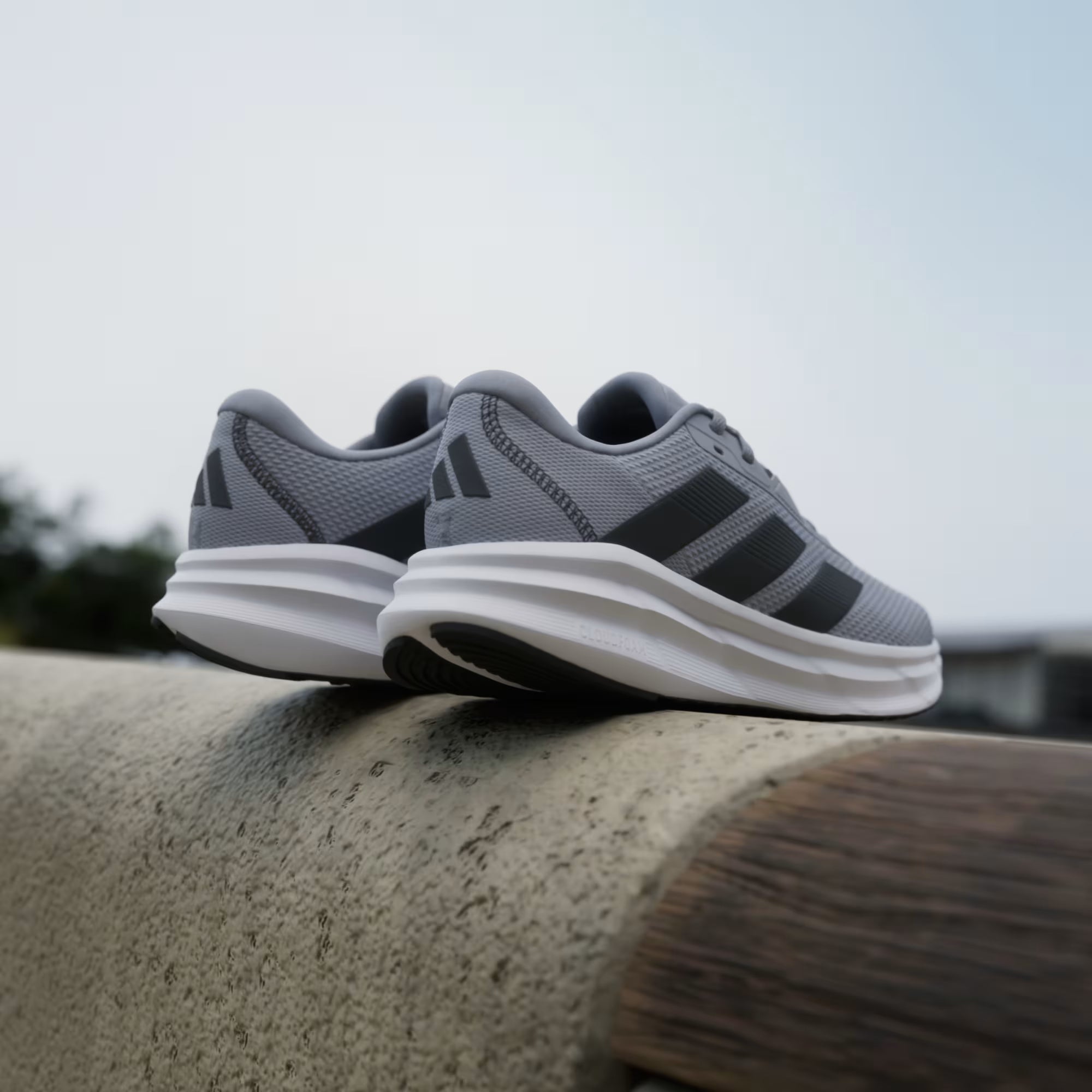 Mens Galaxy 7 Trainers (Halo SIlver/Carbon/Core Black)