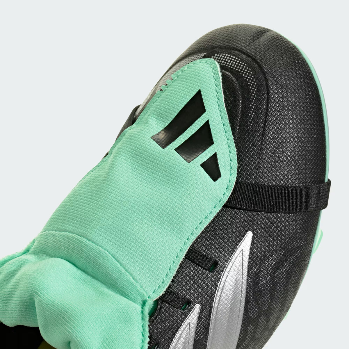 Predator Club FT FG/MG (Core Black/Silver Metallic/Pulse Mint)