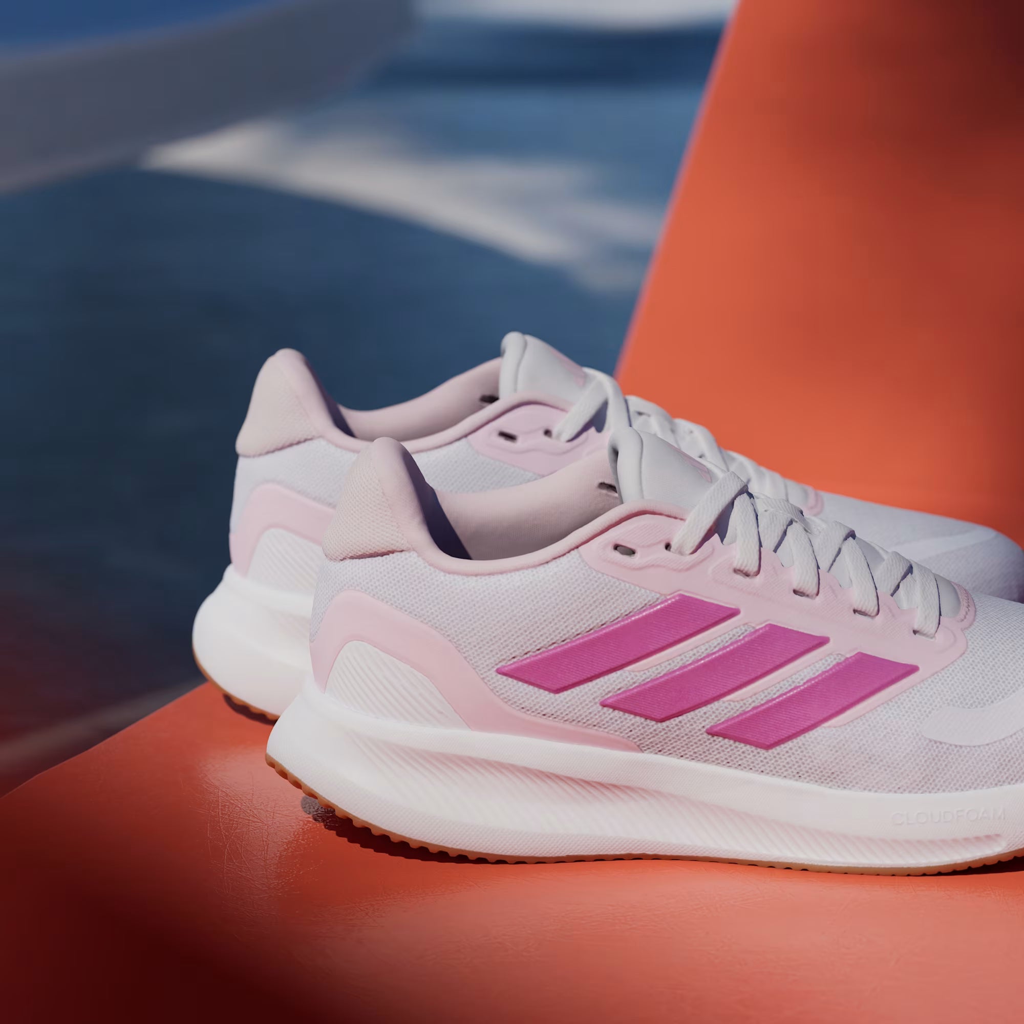 Youth Runfalcon 5 Trainers (White/Pink)