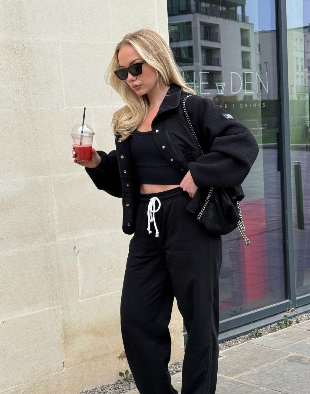 Horizon Layer Up Snap (Black)